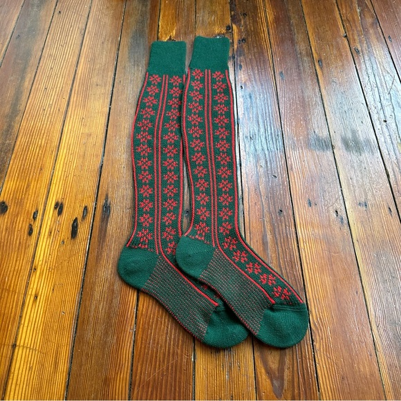 NWOT Vintage 1970s hand knit over-the-knee Christmas stockings/socks 20” - Picture 4 of 9